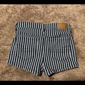 Women’s AEO Next Level Stretch Hi Rise Shortie SZ 4